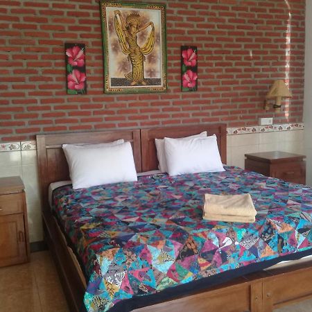 Eliska Sari Bungalows Sumberkima เปมูเตรัน ภายนอก รูปภาพ