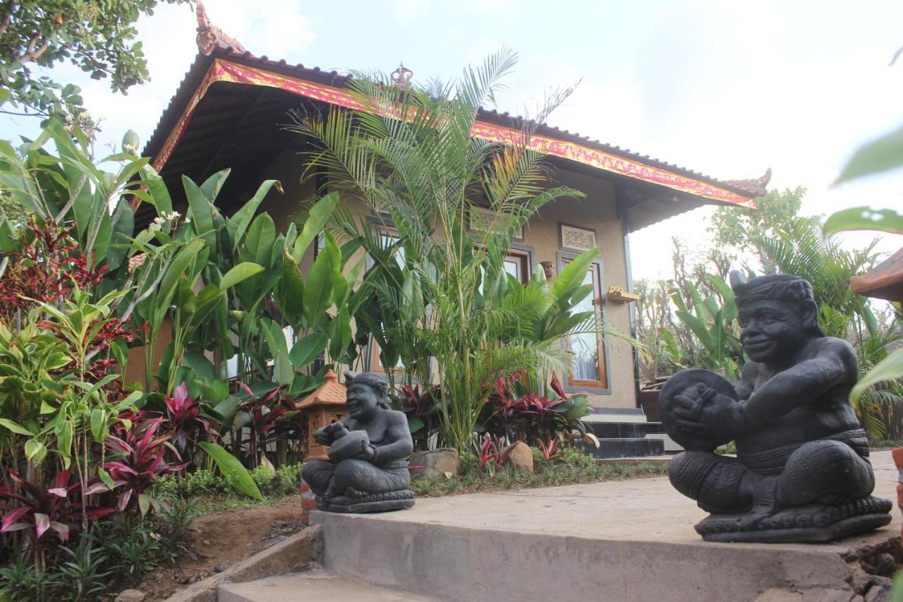 Eliska Sari Bungalows Sumberkima เปมูเตรัน ภายนอก รูปภาพ