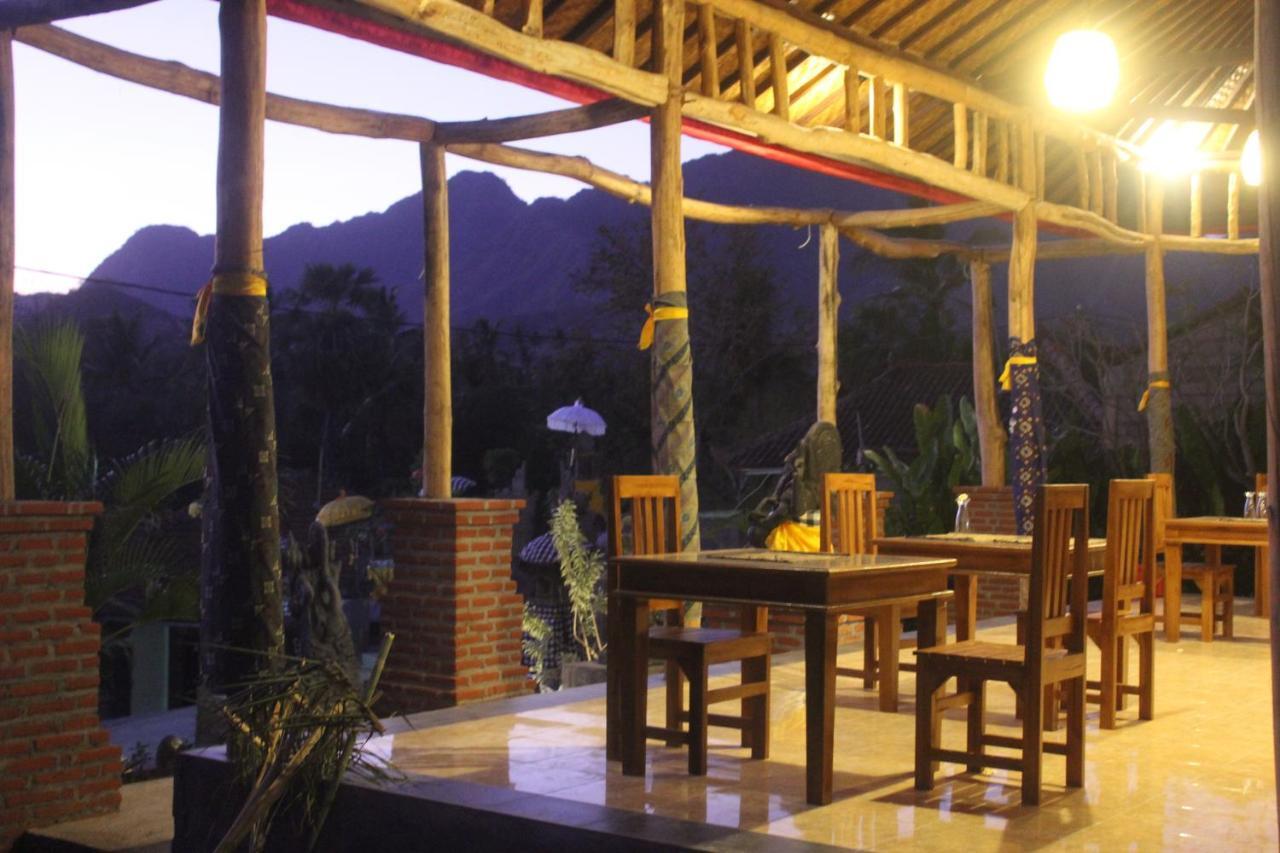 Eliska Sari Bungalows Sumberkima เปมูเตรัน ภายนอก รูปภาพ