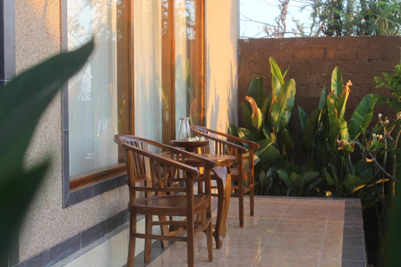Eliska Sari Bungalows Sumberkima เปมูเตรัน ภายนอก รูปภาพ