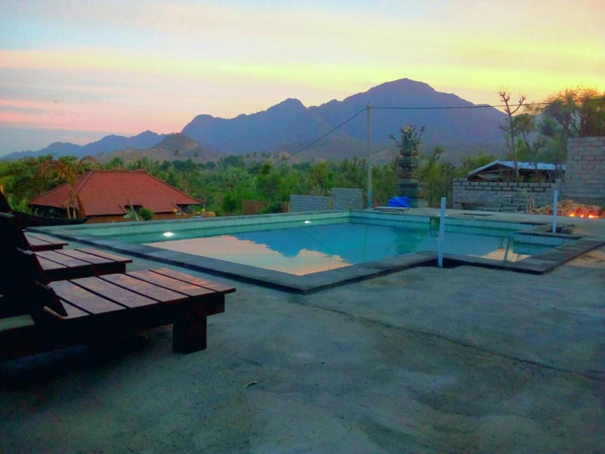 Eliska Sari Bungalows Sumberkima เปมูเตรัน ภายนอก รูปภาพ