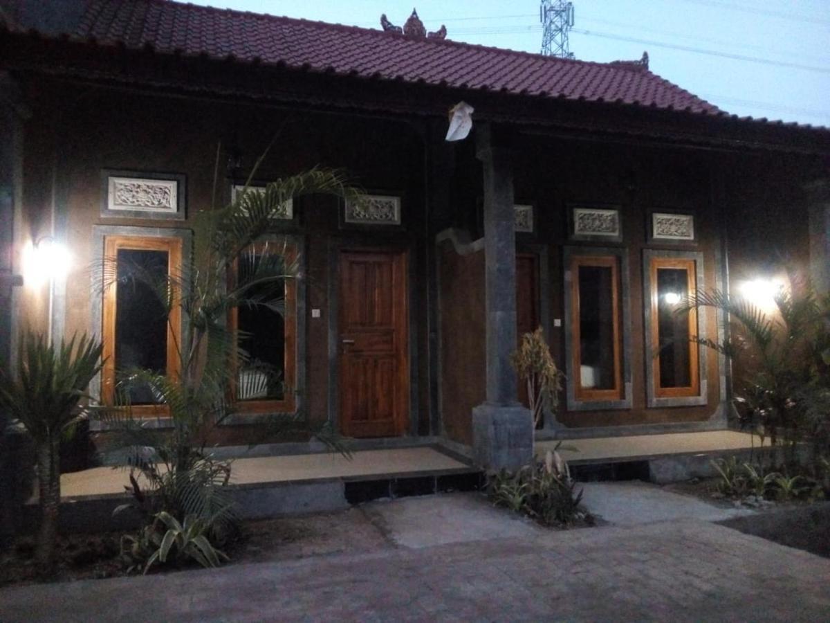 Eliska Sari Bungalows Sumberkima เปมูเตรัน ภายนอก รูปภาพ