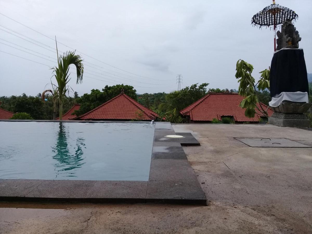 Eliska Sari Bungalows Sumberkima เปมูเตรัน ภายนอก รูปภาพ