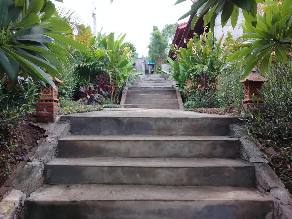 Eliska Sari Bungalows Sumberkima เปมูเตรัน ภายนอก รูปภาพ