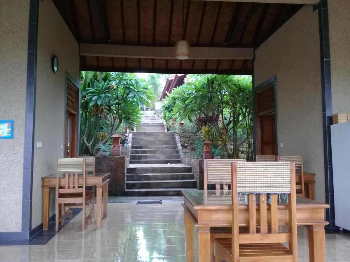 Eliska Sari Bungalows Sumberkima เปมูเตรัน ภายนอก รูปภาพ
