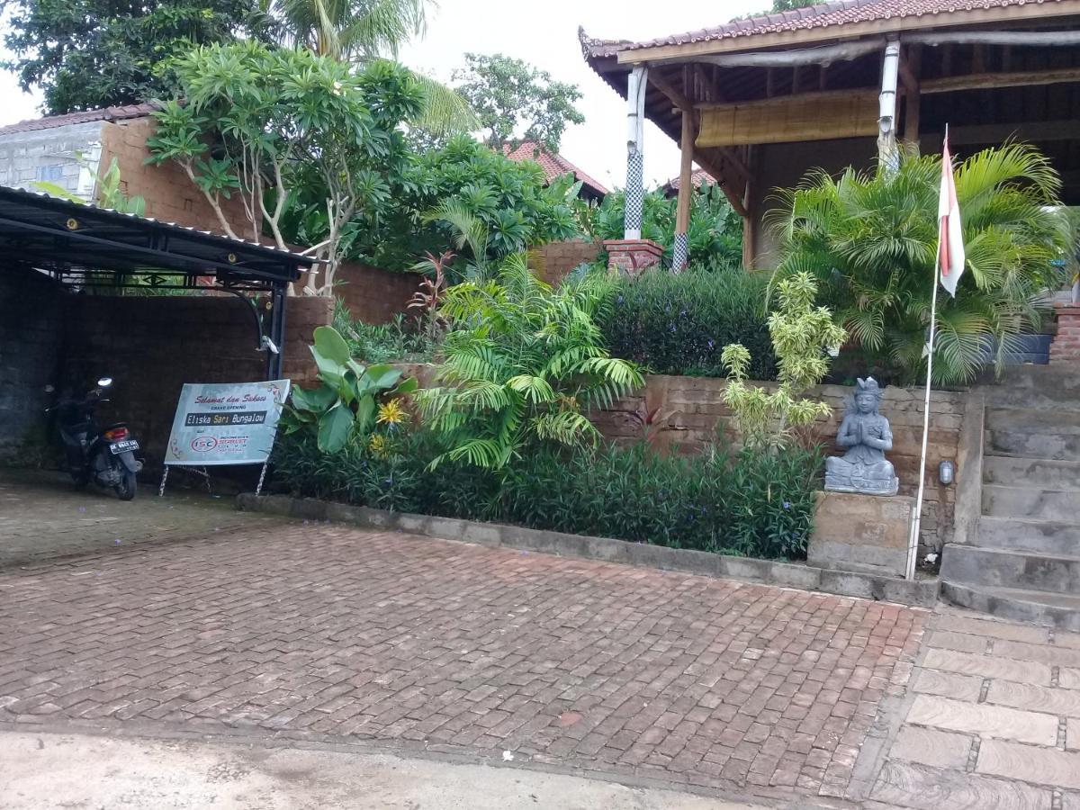 Eliska Sari Bungalows Sumberkima เปมูเตรัน ภายนอก รูปภาพ